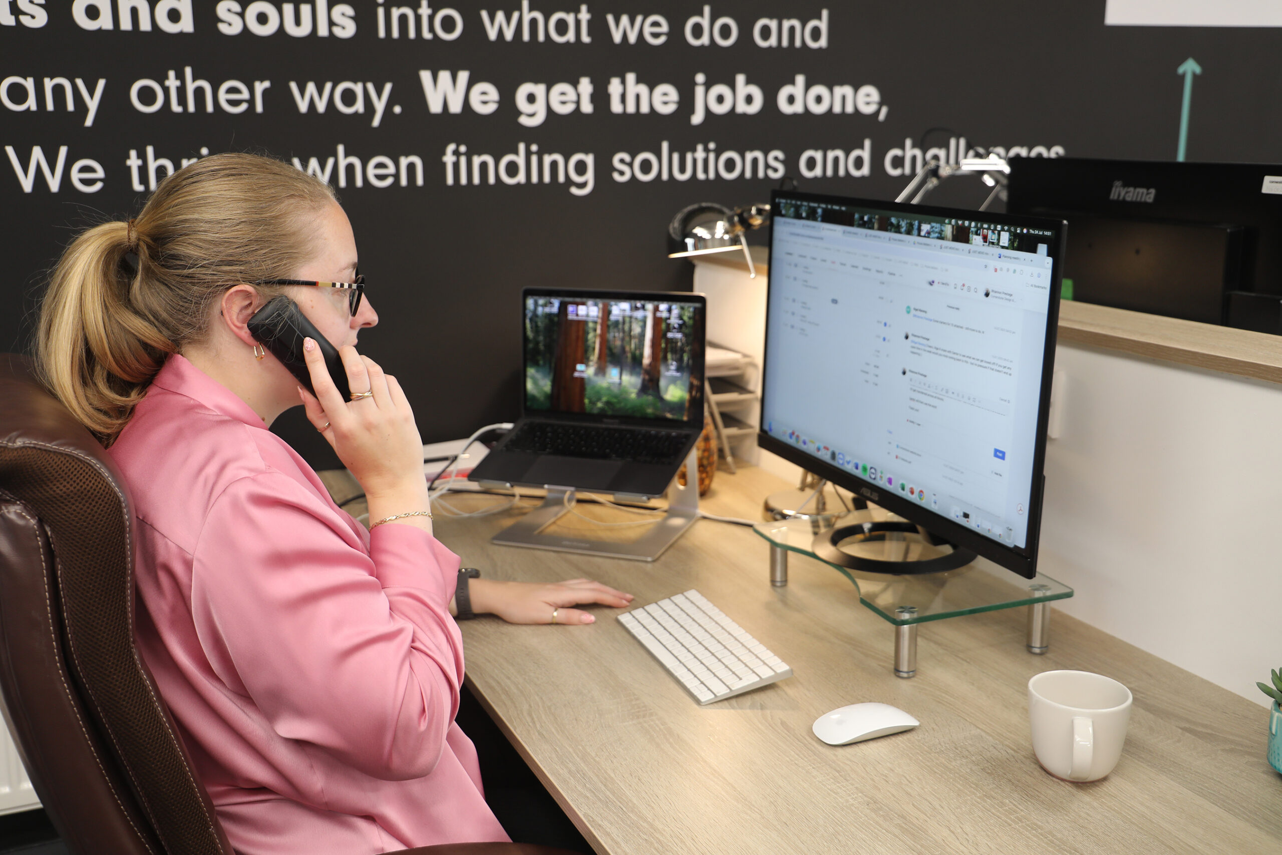 Account Manager, Rhiannon on the phone